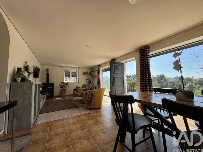 Moradia para Venda em Casais e Alviobeira Foto 32