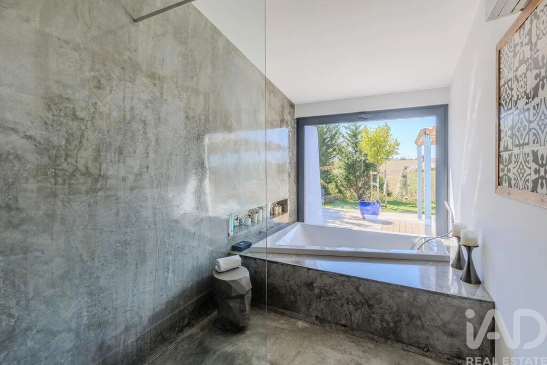 Moradia T3 para Venda em Carvoeira e Carmões Foto 32