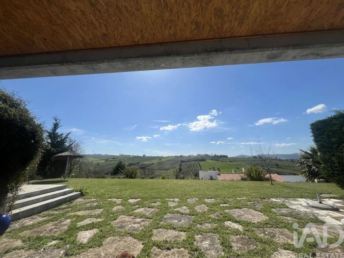 Moradia T3 para Venda em Carvoeira e Carmões Foto 11