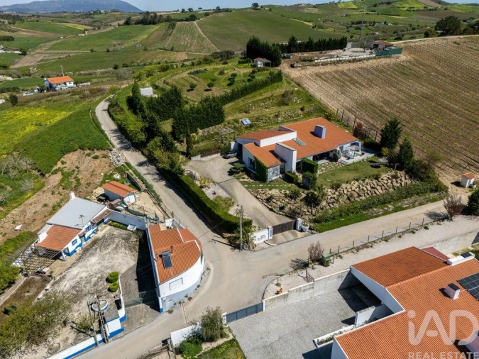 Moradia T3 para Venda em Carvoeira e Carmões Foto 39