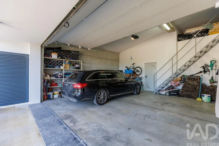 Moradia T3 para Venda em Carvoeira e Carmões Foto 37