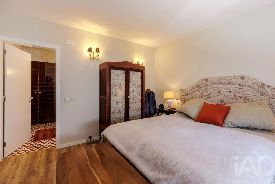 Moradia T3 para Venda em Carvoeira e Carmões Foto 27