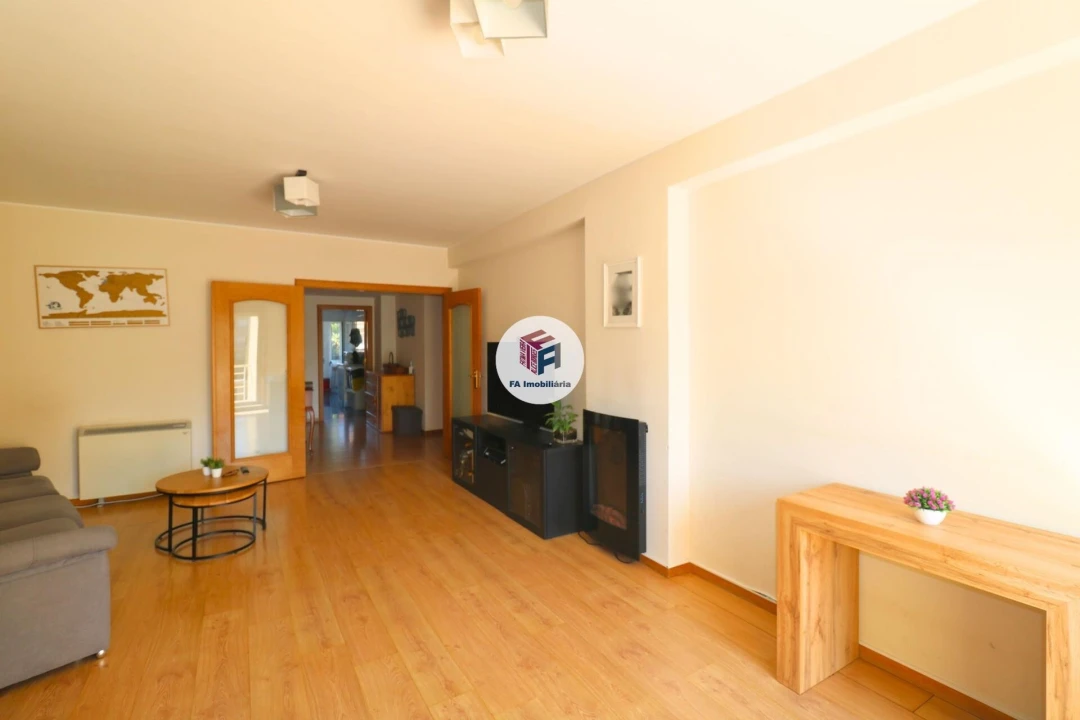 Apartamento T2 para Venda em São Mamede de Infesta e Senhora da Hora Foto 2