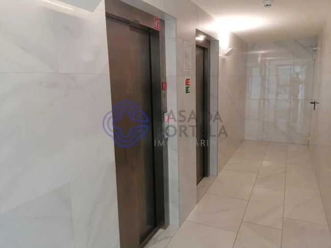 Apartamento T1 para Venda em Campanhã Foto 33