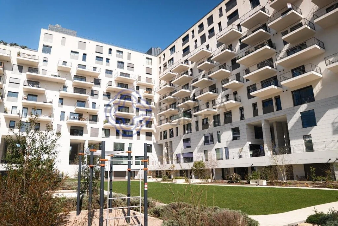 Apartamento T1 para Venda em Campanhã Foto 2