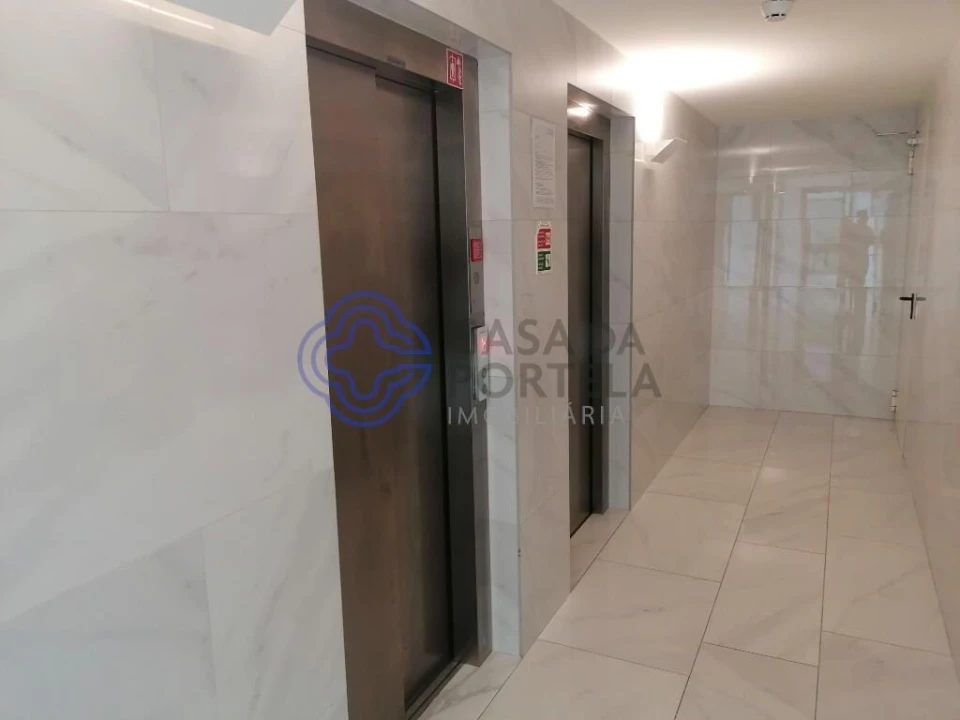 Apartamento T1 para Venda em Campanhã Foto 33