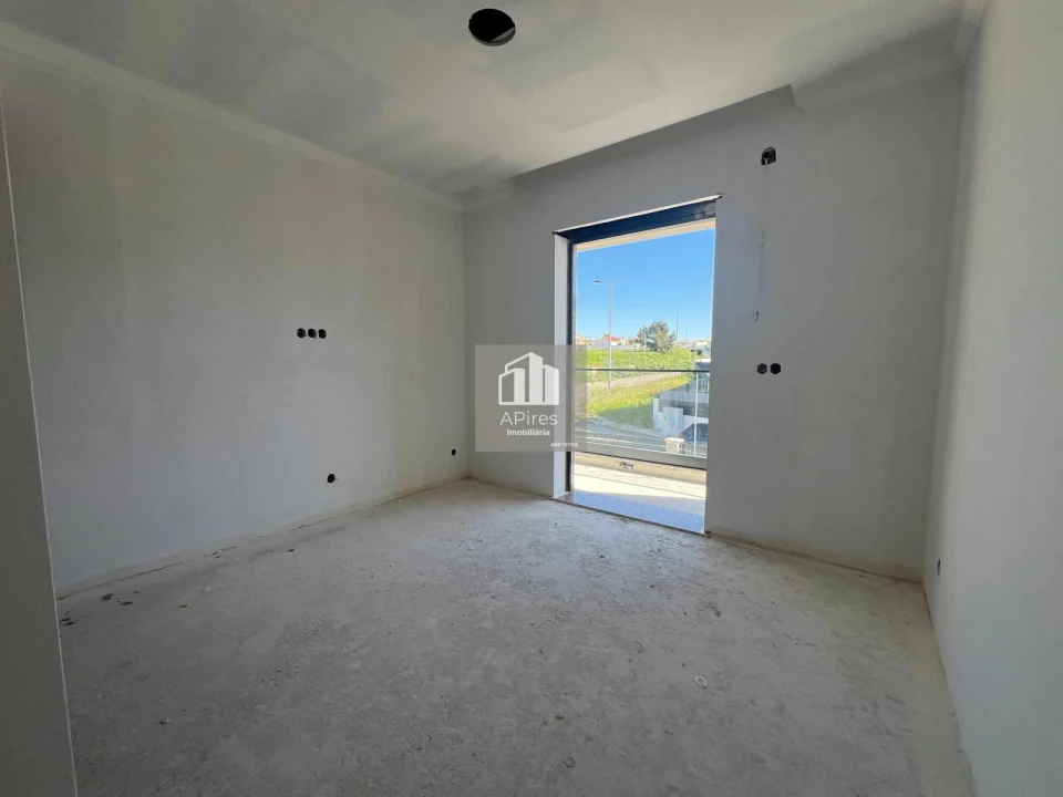 Moradia T4 para Venda em Caparica e Trafaria Foto 32