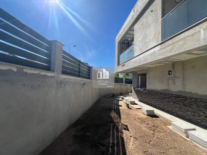 Moradia T4 para Venda em Caparica e Trafaria Foto 9