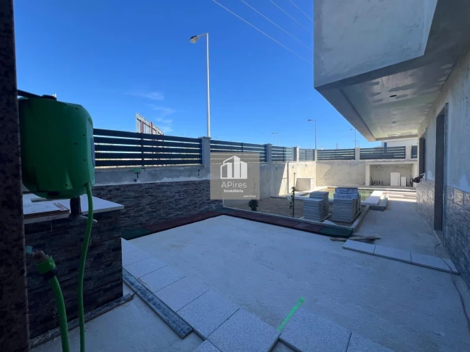 Moradia T4 para Venda em Caparica e Trafaria Foto 8