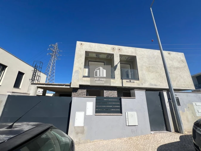 Moradia T4 para Venda em Caparica e Trafaria Foto 6