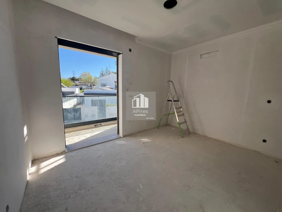 Moradia T4 para Venda em Caparica e Trafaria Foto 34