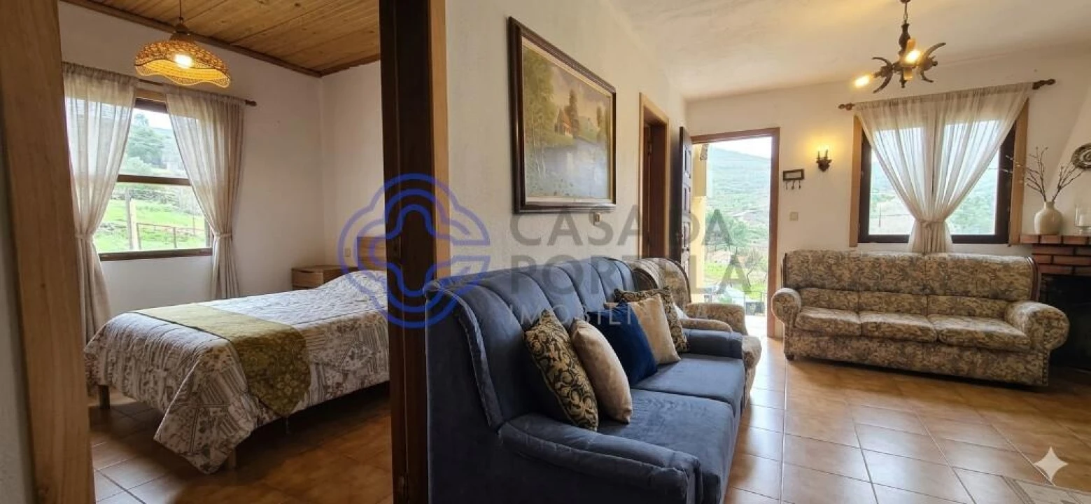 Moradia T3 para Venda em Jou Foto 3