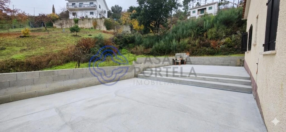 Moradia T3 para Venda em Jou Foto 12