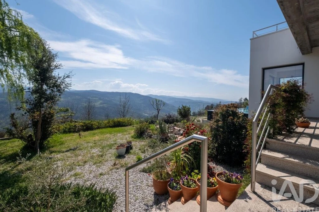 Moradia T4 para Venda em Santa Ovaia e Vila Pouca da Beira Foto 36