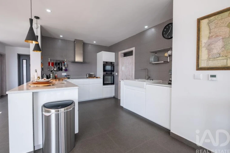 Moradia T4 para Venda em Santa Ovaia e Vila Pouca da Beira Foto 12