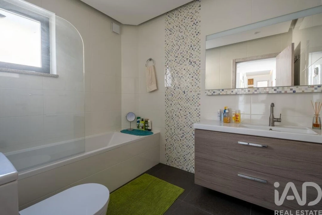 Moradia T4 para Venda em Santa Ovaia e Vila Pouca da Beira Foto 18