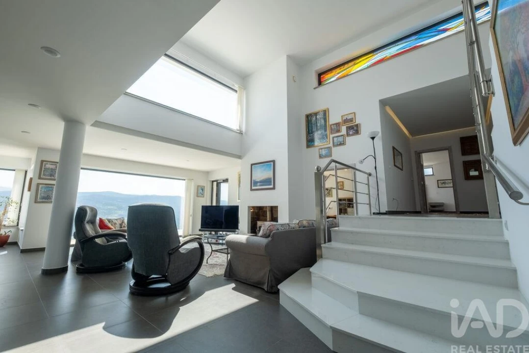 Moradia T4 para Venda em Santa Ovaia e Vila Pouca da Beira Foto 8