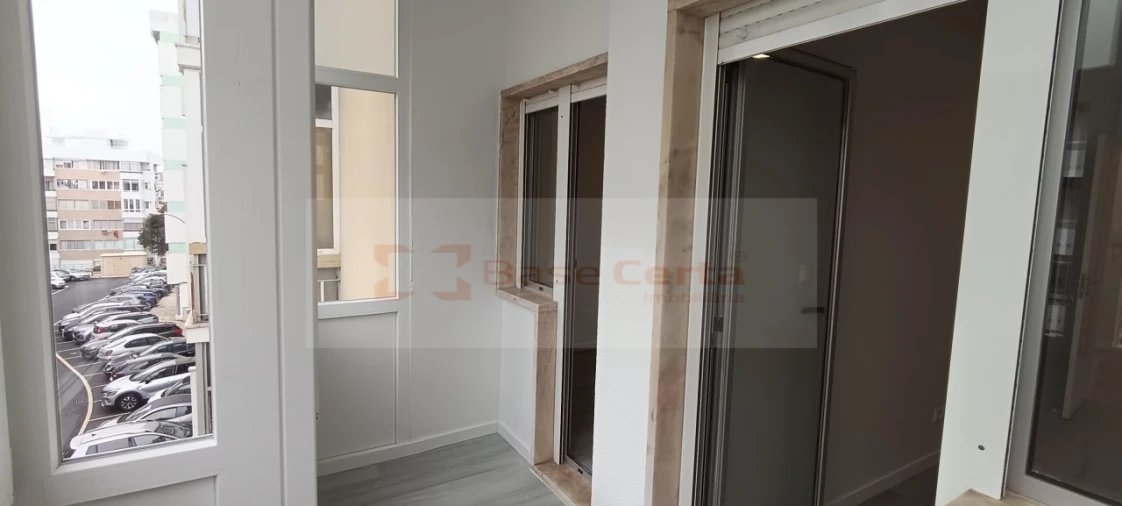 Apartamento T2 para Venda em Oeiras e São Julião da Barra, Paço de Arcos e Caxias Foto 2