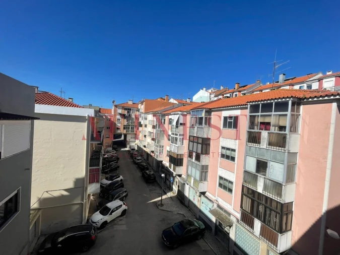 Apartamento T2 para Venda em Odivelas Foto 7