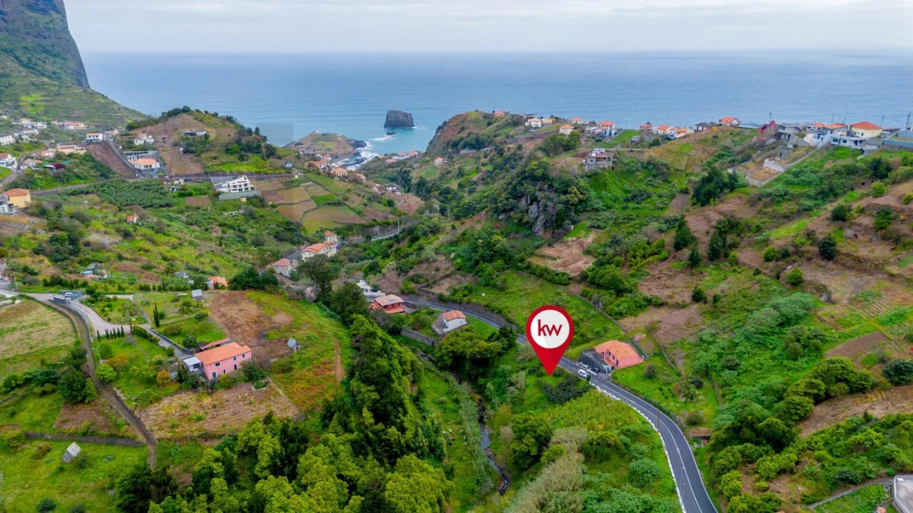 Terreno para Venda em Porto da Cruz Foto 9