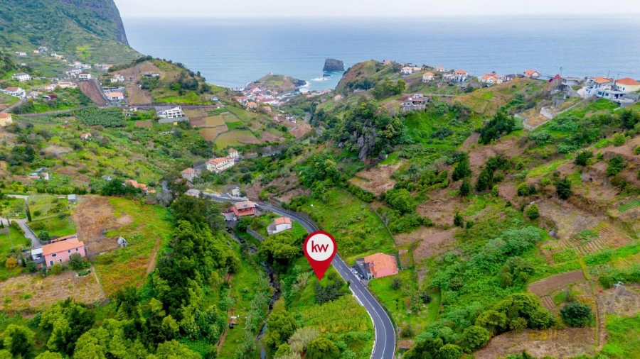 Terreno para Venda em Porto da Cruz Foto 2