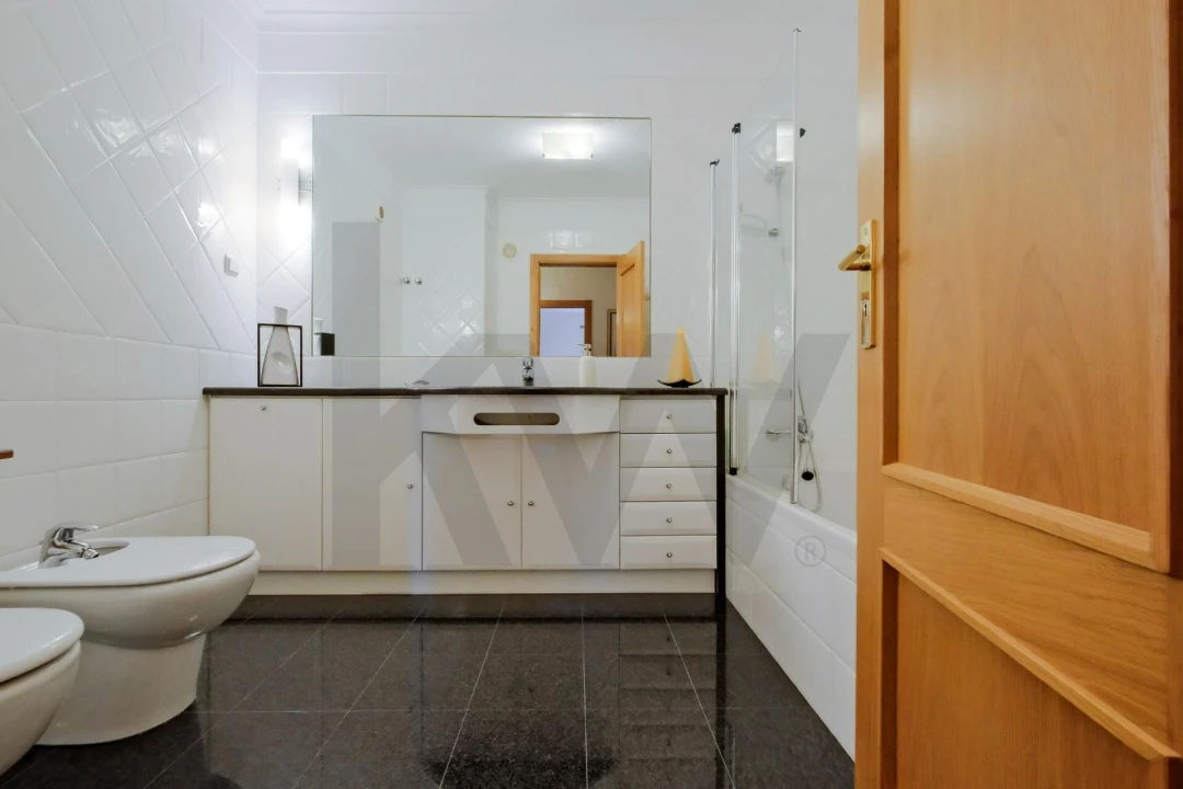 Apartamento T3 para Venda em Oeiras e São Julião da Barra, Paço de Arcos e Caxias Foto 17