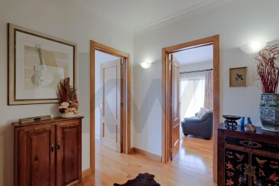 Apartamento T3 para Venda em Oeiras e São Julião da Barra, Paço de Arcos e Caxias