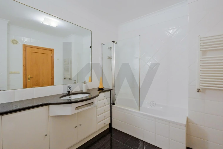 Apartamento T3 para Venda em Oeiras e São Julião da Barra, Paço de Arcos e Caxias Foto 18