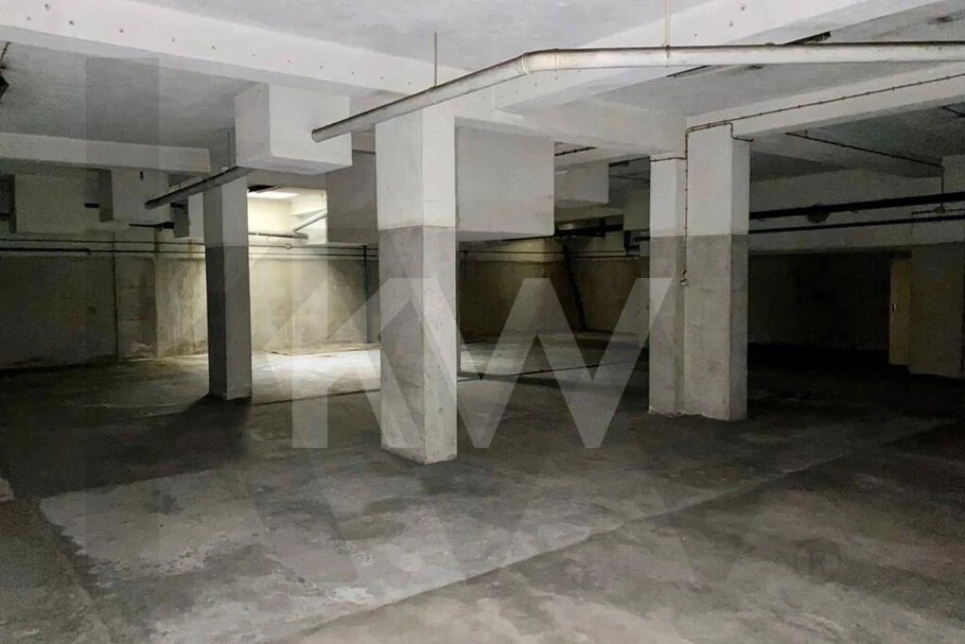 Loja para Arrendamento em São Vicente Foto 8