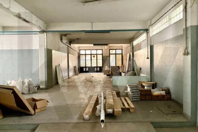 Loja para Arrendamento em São Vicente