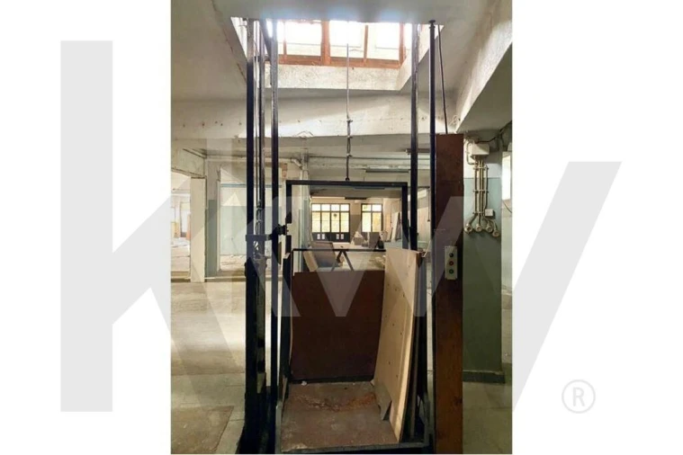 Loja para Arrendamento em São Vicente Foto 12