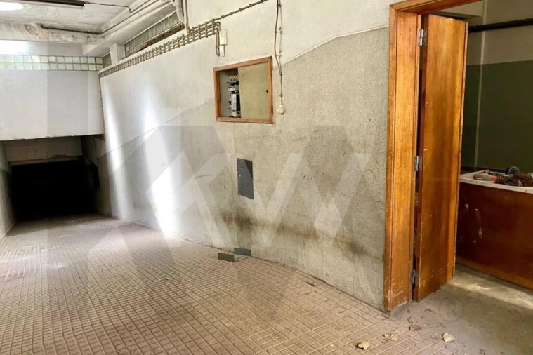 Loja para Arrendamento em São Vicente Foto 20