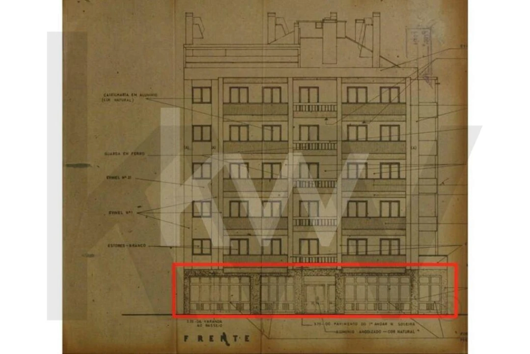 Loja para Arrendamento em São Vicente Foto 22