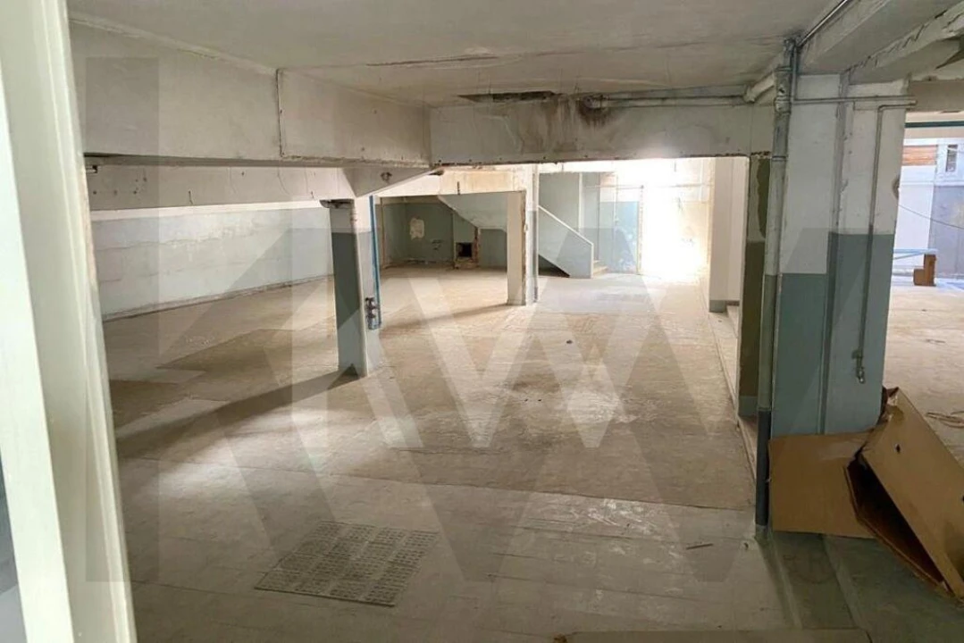 Loja para Arrendamento em São Vicente Foto 19