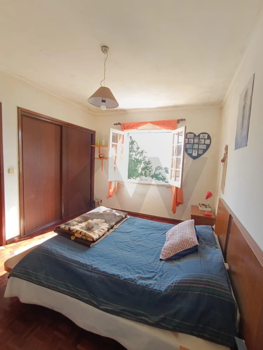 Moradia T4 para Venda em Cabouco Foto 9