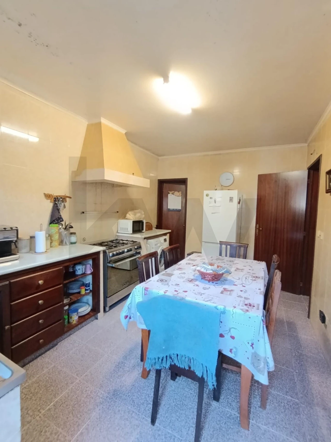 Moradia T4 para Venda em Cabouco Foto 2