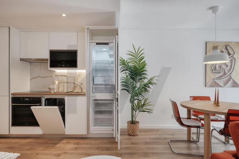 Apartamento T1 para Arrendamento em Avenidas Novas Foto 5