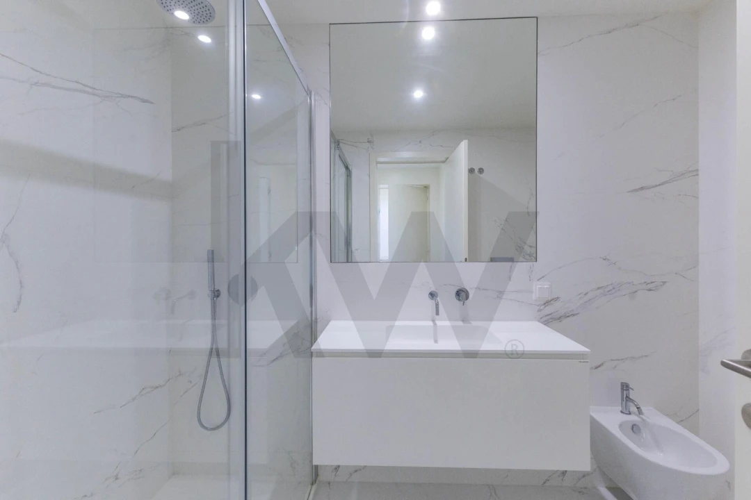 Apartamento T1 para Arrendamento em Campanhã Foto 11