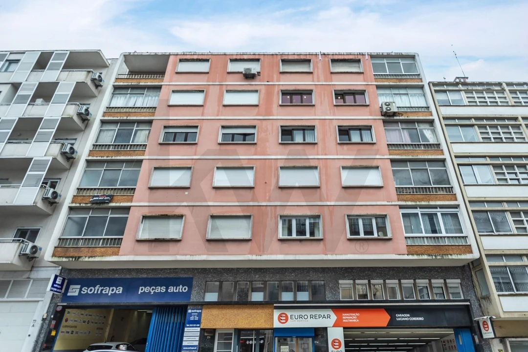 Apartamento T1 para Arrendamento em Santo António Foto 2