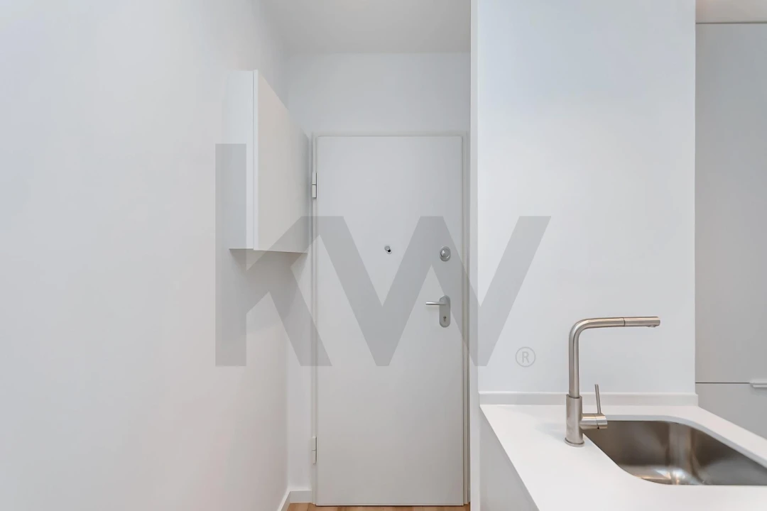 Apartamento T1 para Arrendamento em Santo António Foto 6