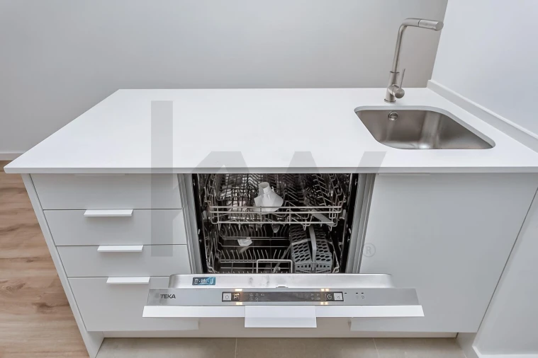 Apartamento T1 para Arrendamento em Santo António Foto 13