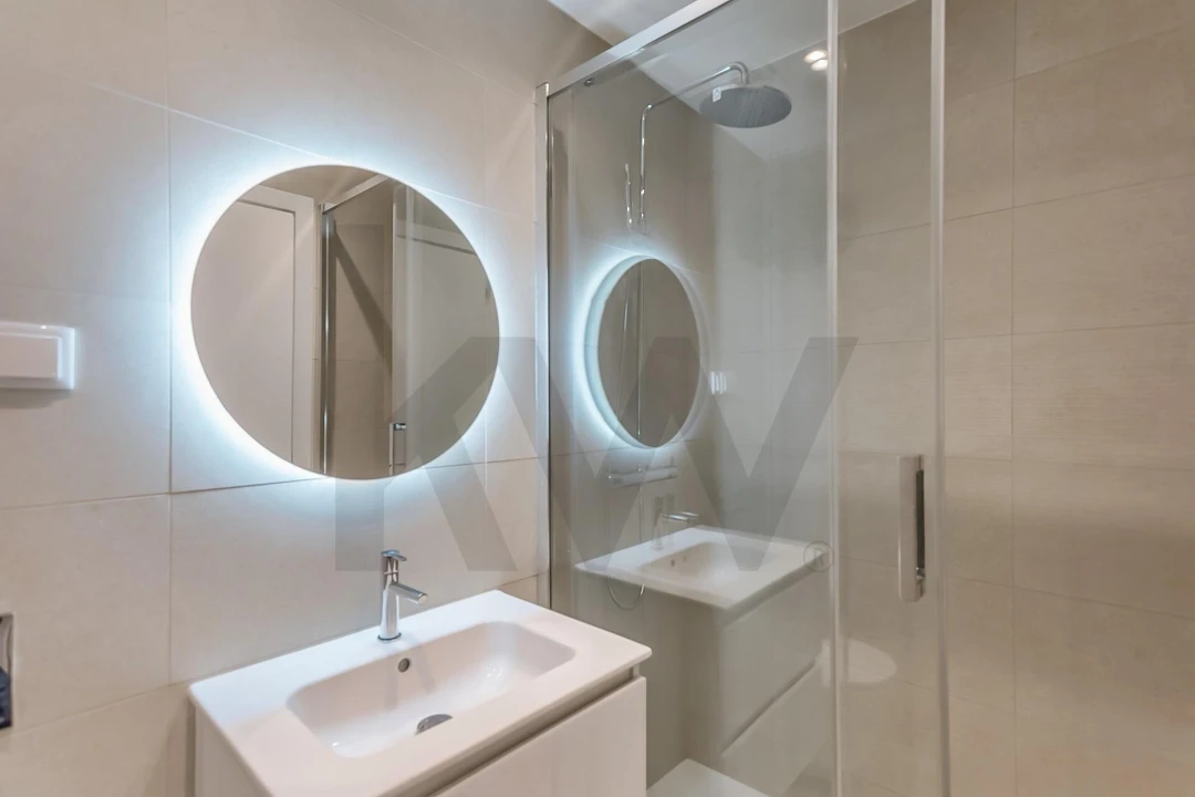 Apartamento T1 para Arrendamento em Santo António Foto 23