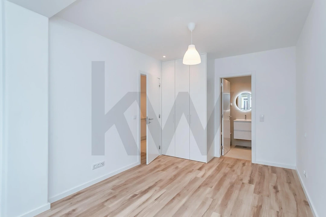 Apartamento T1 para Arrendamento em Santo António Foto 17