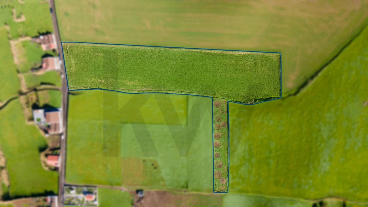 Terreno para Venda em Achada Foto 10