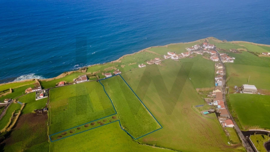 Terreno para Venda em Achada Foto 9