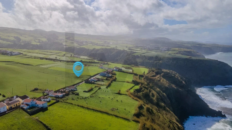 Terreno para Venda em Achada