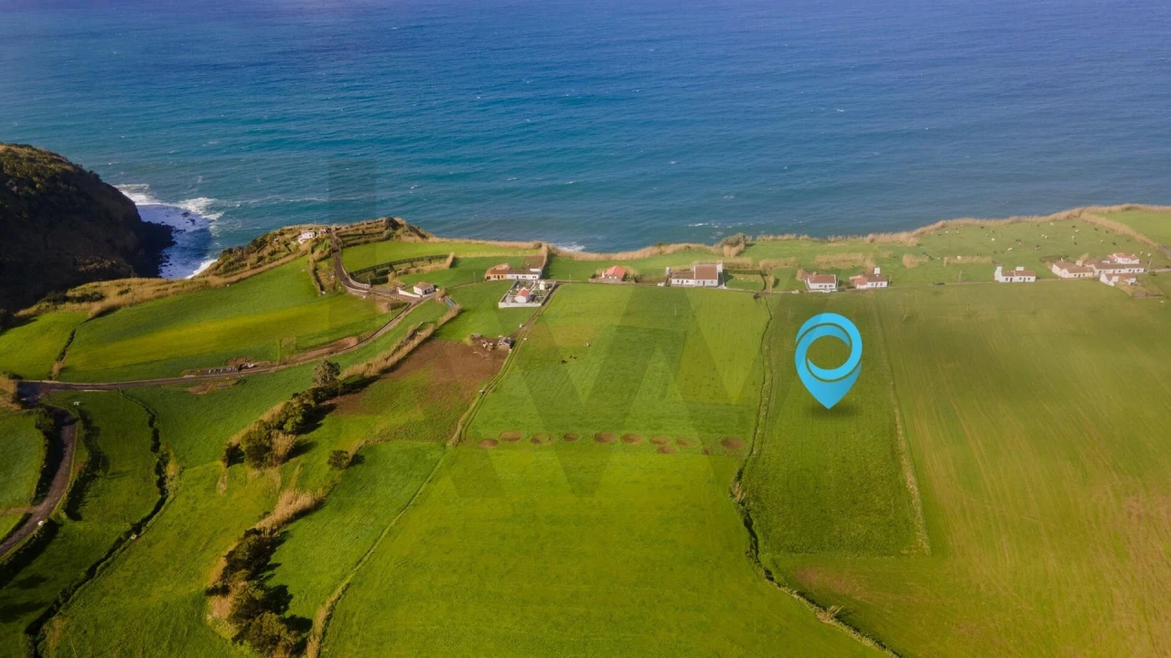 Terreno para Venda em Achada Foto 8