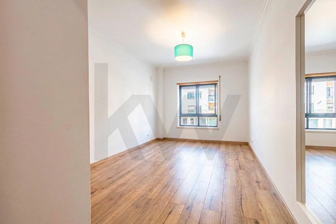 Apartamento T2 para Venda em Queluz e Belas Foto 9