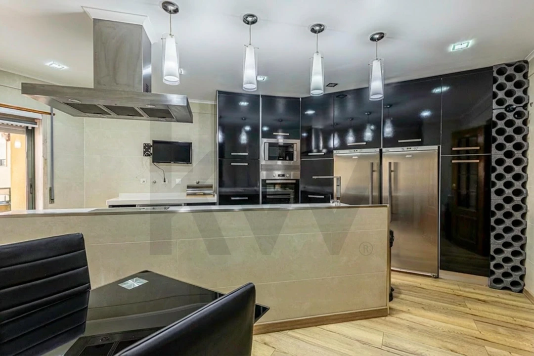 Apartamento T2 para Venda em Queluz e Belas Foto 5