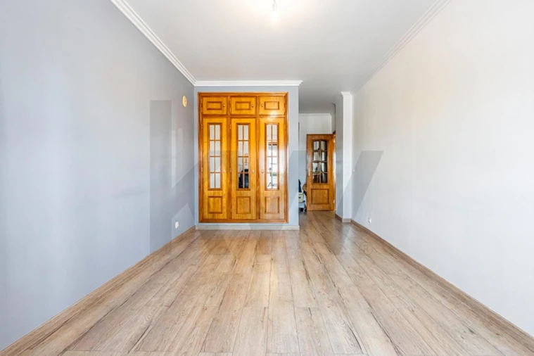 Apartamento T2 para Venda em Queluz e Belas Foto 12